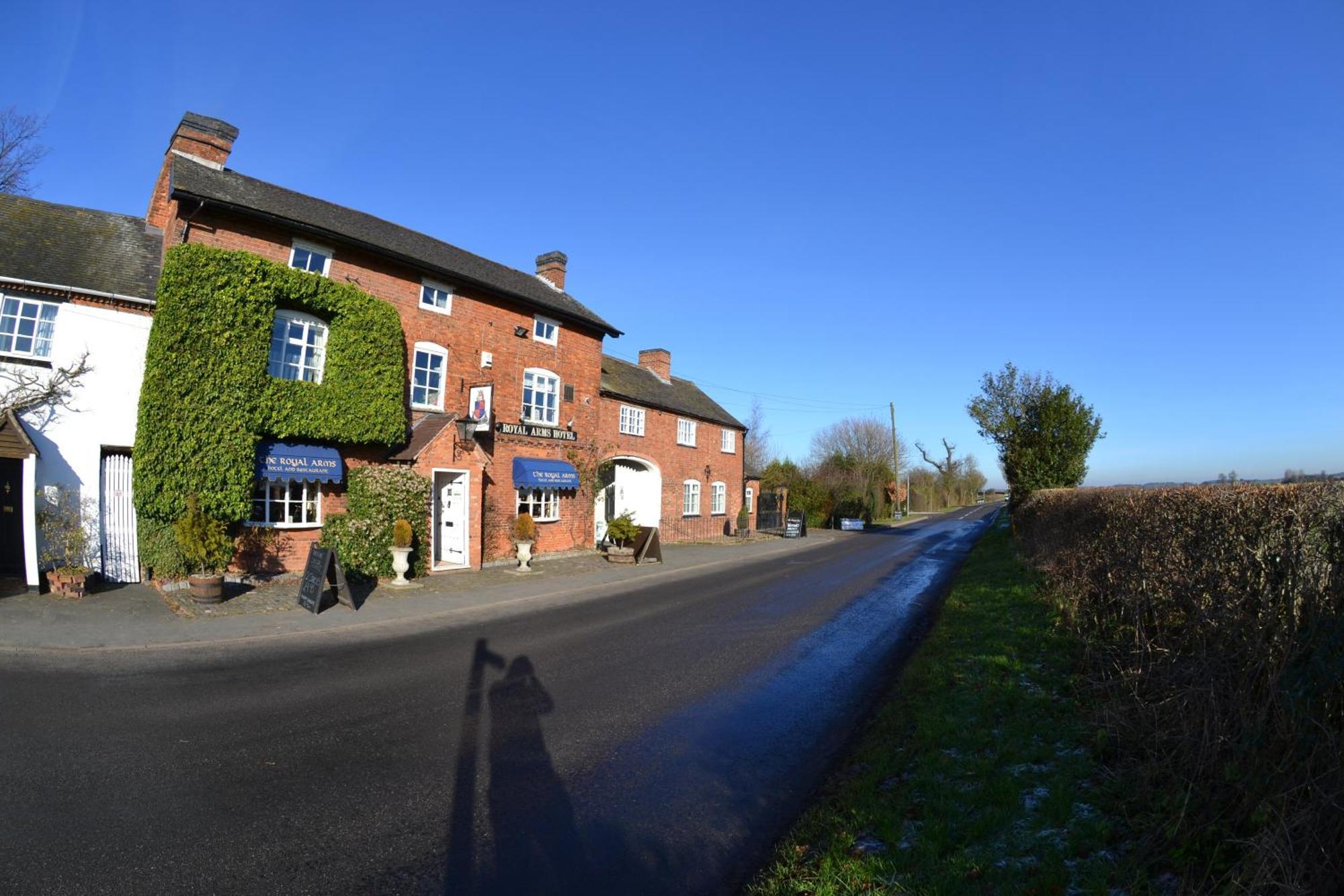 The Royal Arms Hotel Sutton Cheney Exterior foto